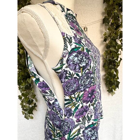 Vera Bradley Rayon Lavender Meadows Keyhole back Floral & Lace Sleeveless Blouse - Picture 6 of 11